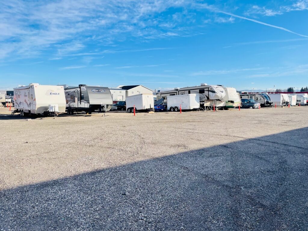 Outdoor RV, boat, and vehicle storage